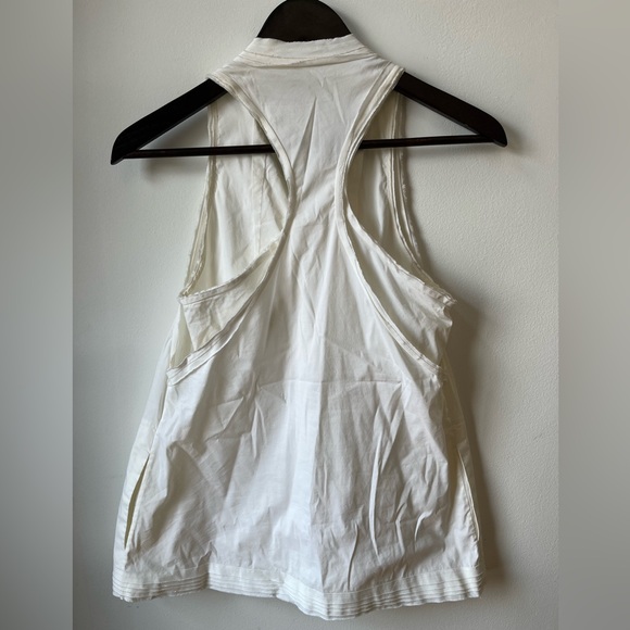 BCBG sleeveless blouse - Picture 5 of 7